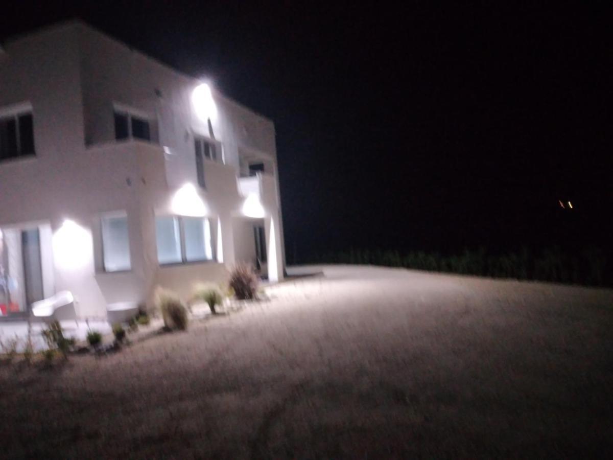 La Dama Bianca Bovo Marina Hotell Montallegro Eksteriør bilde